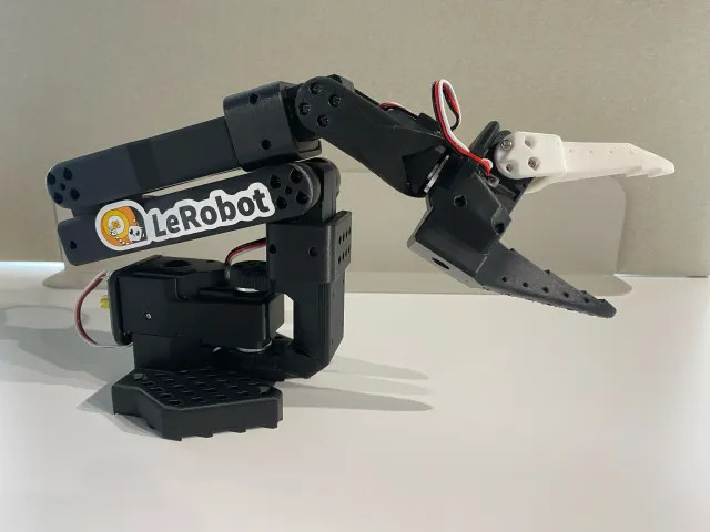 SO-ARM101 桌面级机械臂